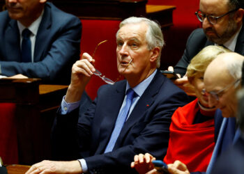 Մակրոնն ընդունել է կառավարության հրաժարականը